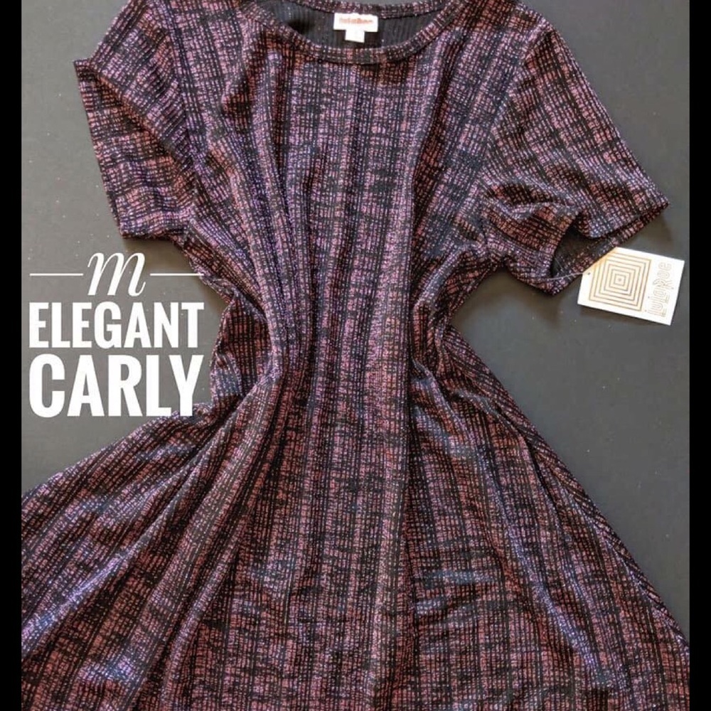 Medium Elegant Carly!